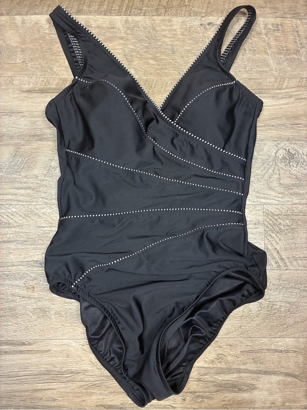 Miraclesuit Horizon One Piece Slimming Tummy Control Swimsuit - Picture 2 of 12